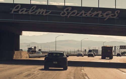 2026 Porsche Cayenne Electric – PPE-based EV; 800V tech, 400 kW DC, 113 kWh battery, over 600 km WLTP