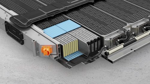 2026 Porsche Cayenne Electric – PPE-based EV; 800V tech, 400 kW DC, 113 kWh battery, over 600 km WLTP