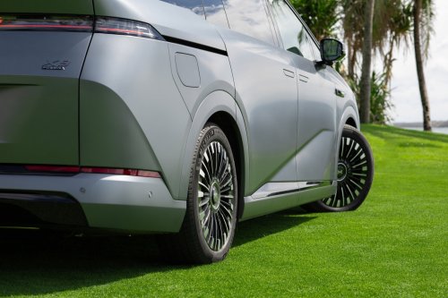 Xpeng X9 PowerX – brand’s first REEV, 1.5T, 0.15 l/100 km FC, 452 km CLTC EV range, 1,602 km total