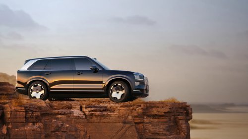 Zeekr 9X in China – brand’s first REEV, 2.0T, 3-motor AWD, up to 1,400 PS, 380 km EV range, fr RM276k