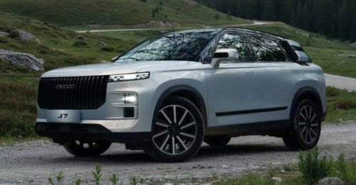 Jaecoo J7 AWD in Malaysia now comes with electric side steps and side tookit box – still RM153,800 OTR