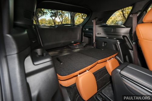 Mazda CX-80 2.5G PHEV AWD in Malaysia – three-row SUV, captain seats, 65 km NEDC EV range; RM297k