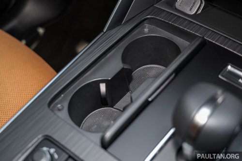 Mazda CX-80 2.5G PHEV AWD in Malaysia – three-row SUV, captain seats, 65 km NEDC EV range; RM297k