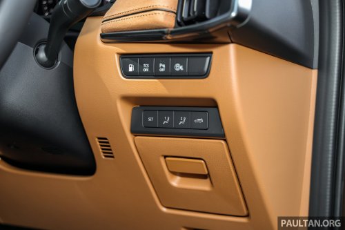 Mazda CX-80 2.5G PHEV AWD in Malaysia – three-row SUV, captain seats, 65 km NEDC EV range; RM297k