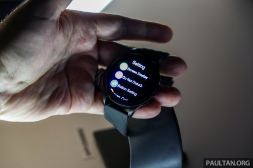 Perodua P-Go smartwatch – 1.43″ AMOLED; HR, sleep, blood pressure/O2 monitor; works as car key, RM950