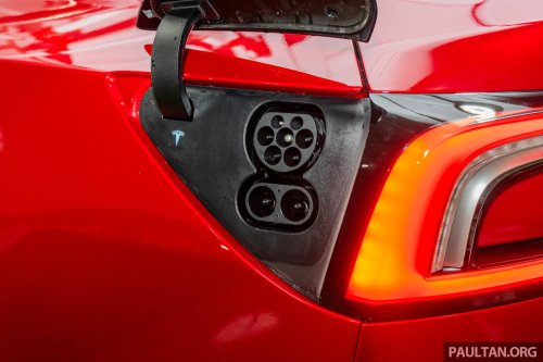 2026 Tesla Model 3 Long Range RWD in Malaysia – 750 km WLTP, indicator stalk, black badges, RM185k