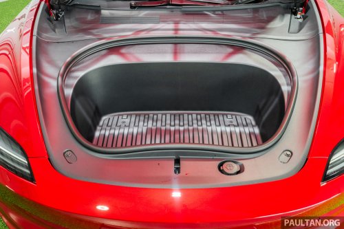 2026 Tesla Model 3 Long Range RWD in Malaysia – 750 km WLTP, indicator stalk, black badges, RM185k