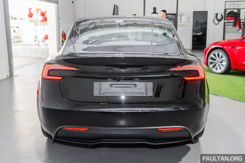 2026 Tesla Model 3 Long Range RWD in Malaysia – 750 km WLTP, indicator stalk, black badges, RM185k