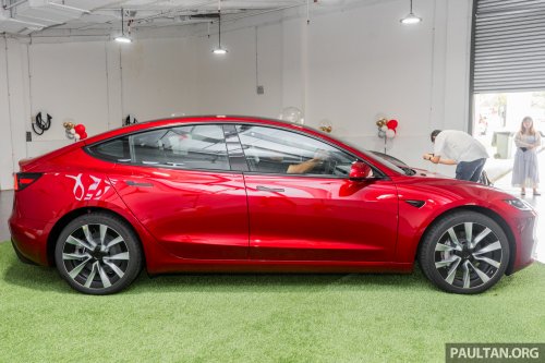 2026 Tesla Model 3 Long Range RWD in Malaysia – 750 km WLTP, indicator stalk, black badges, RM185k