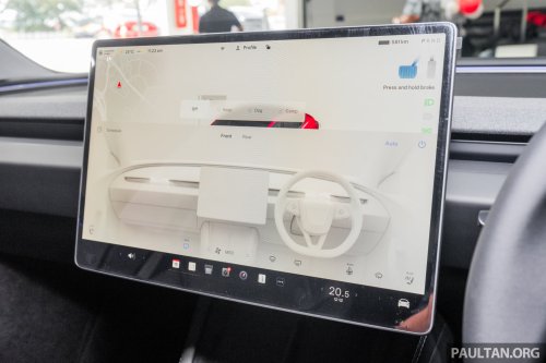 2026 Tesla Model 3 Long Range RWD in Malaysia – 750 km WLTP, indicator stalk, black badges, RM185k