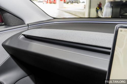 2026 Tesla Model 3 Long Range RWD in Malaysia – 750 km WLTP, indicator stalk, black badges, RM185k