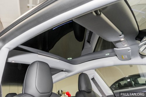 2026 Tesla Model 3 Long Range RWD in Malaysia – 750 km WLTP, indicator stalk, black badges, RM185k