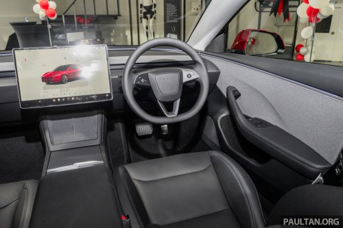 2026 Tesla Model 3 Long Range RWD in Malaysia – 750 km WLTP, indicator stalk, black badges, RM185k