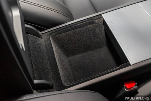 2026 Tesla Model 3 Long Range RWD in Malaysia – 750 km WLTP, indicator stalk, black badges, RM185k