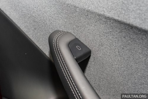 2026 Tesla Model 3 Long Range RWD in Malaysia – 750 km WLTP, indicator stalk, black badges, RM185k