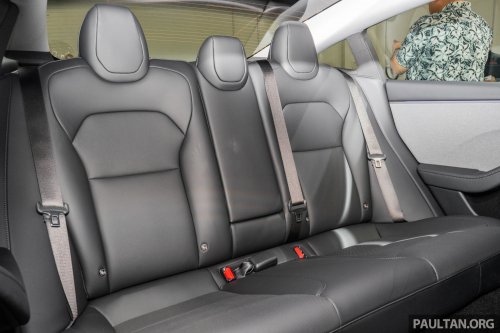 2026 Tesla Model 3 Long Range RWD in Malaysia – 750 km WLTP, indicator stalk, black badges, RM185k