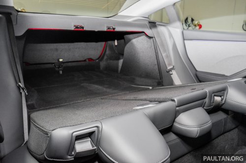 2026 Tesla Model 3 Long Range RWD in Malaysia – 750 km WLTP, indicator stalk, black badges, RM185k