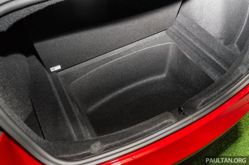 2026 Tesla Model 3 Long Range RWD in Malaysia – 750 km WLTP, indicator stalk, black badges, RM185k