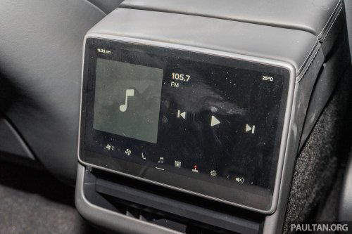 2026 Tesla Model 3 Long Range RWD in Malaysia – 750 km WLTP, indicator stalk, black badges, RM185k