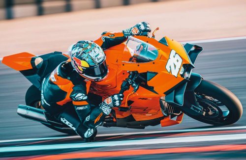 2026 KTM 990 RC R enters supersports bike market