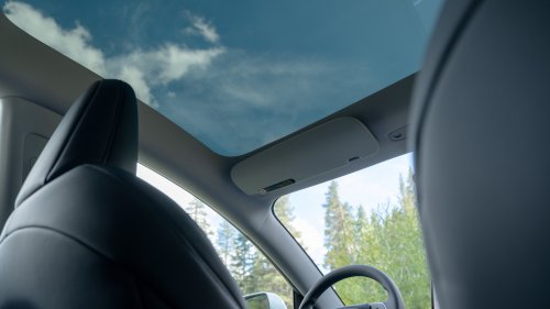 2026 Tesla Model Y, Model 3 Standard – base models with up to 517 km range, no Autopilot, manual mirrors!