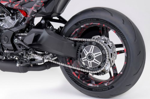 Honda shows V3R prototype at EICMA, 900 cc, V-three