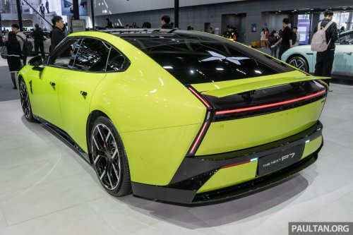 2025 Xpeng P7 in Guangzhou – scissor doors available; up to 594 PS/695 Nm, up to 820 km CLTC