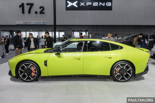 2025 Xpeng P7 in Guangzhou – scissor doors available; up to 594 PS/695 Nm, up to 820 km CLTC