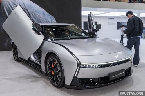 2025 Xpeng P7 in Guangzhou – scissor doors available; up to 594 PS/695 Nm, up to 820 km CLTC