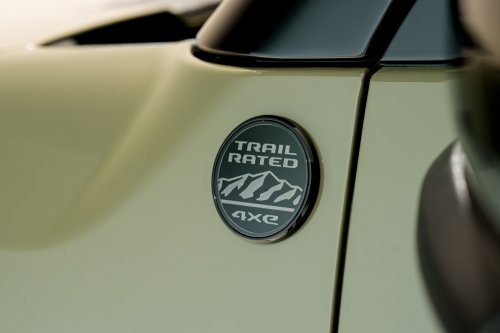 Jeep Recon EV debuts – 650 hp/840 Nm dual-motor off-roader, 100 kWh battery, 400 km estimated range