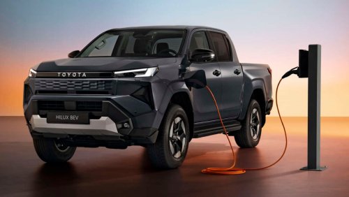 2026 Toyota Hilux Travo – heavy facelift, 2.8L diesel standard, EV with 240 km WLTP range, RM99k-RM192k