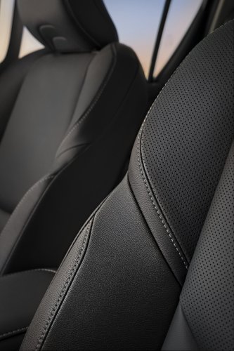 2026 Toyota Hilux Travo – heavy facelift, 2.8L diesel standard, EV with 240 km WLTP range, RM99k-RM192k