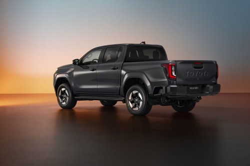 2026 Toyota Hilux Travo – heavy facelift, 2.8L diesel standard, EV with 240 km WLTP range, RM99k-RM192k