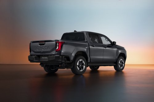 2026 Toyota Hilux Travo – heavy facelift, 2.8L diesel standard, EV with 240 km WLTP range, RM99k-RM192k