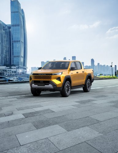 2026 Toyota Hilux Travo – heavy facelift, 2.8L diesel standard, EV with 240 km WLTP range, RM99k-RM192k