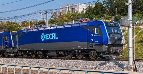 ECRL at 91.7% completion – Golden Train EMU, E-Loco have arrived; Jan 2027 launch, ‘1 more Syawal’