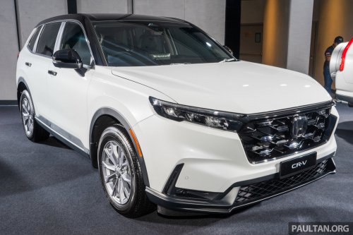 Honda Malaysia’s first two 25th Anniversary contest winners receive City Hatchback RS and WR-V RS