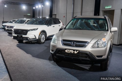 Honda Malaysia’s first two 25th Anniversary contest winners receive City Hatchback RS and WR-V RS