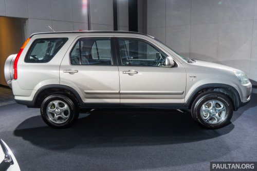 Honda Malaysia’s first two 25th Anniversary contest winners receive City Hatchback RS and WR-V RS