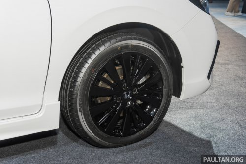 Honda Malaysia’s first two 25th Anniversary contest winners receive City Hatchback RS and WR-V RS