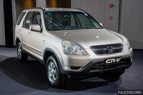 Honda Malaysia’s first two 25th Anniversary contest winners receive City Hatchback RS and WR-V RS