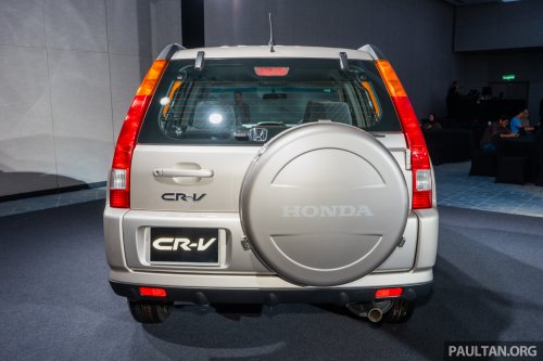 Honda Malaysia’s first two 25th Anniversary contest winners receive City Hatchback RS and WR-V RS