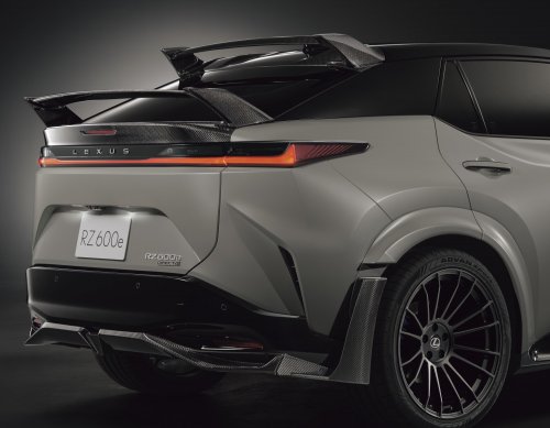 Lexus RZ600e F Sport Performance – based on 550e F Sport but with 426 PS; 20 mm lower, 20-inch brakes
