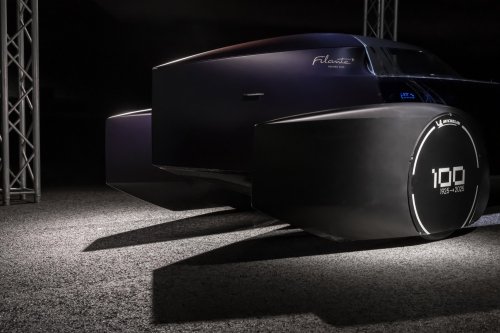 Renault Filante Record EV concept drives 1,008 km on single charge of 87 kWh battery, averaging 108 km/h