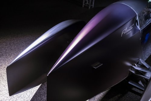 Renault Filante Record EV concept drives 1,008 km on single charge of 87 kWh battery, averaging 108 km/h