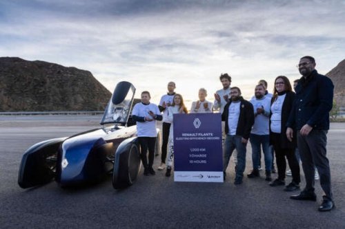 Renault Filante Record EV concept drives 1,008 km on single charge of 87 kWh battery, averaging 108 km/h