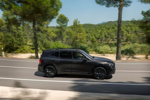 2026 Mercedes-Benz GLB – 7-seat EV SUV, up to 631 km, 320 kW DC charging, 400V optional, hybrid later