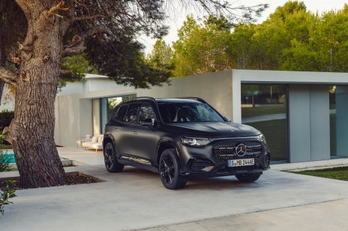 2026 Mercedes-Benz GLB – 7-seat EV SUV, up to 631 km, 320 kW DC charging, 400V optional, hybrid later