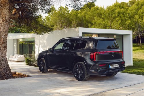 2026 Mercedes-Benz GLB – 7-seat EV SUV, up to 631 km, 320 kW DC charging, 400V optional, hybrid later