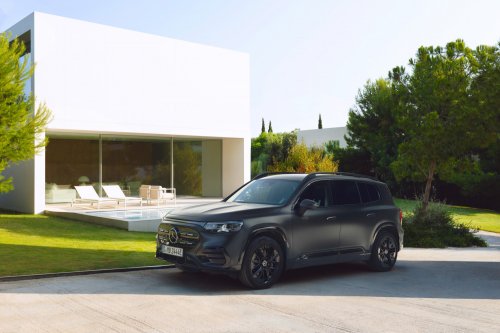 2026 Mercedes-Benz GLB – 7-seat EV SUV, up to 631 km, 320 kW DC charging, 400V optional, hybrid later